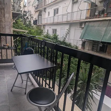 Luxury & Spacious Apartment In Athens Exterior photo