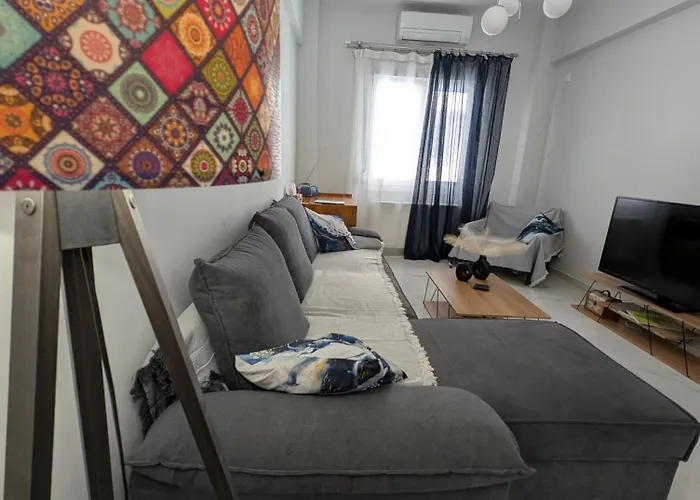 Luxury & Spacious Apartment In Athens